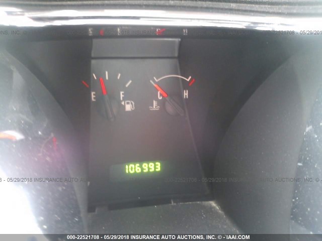 1ZVFT82H455119017 - 2005 FORD MUSTANG GT WHITE photo 7