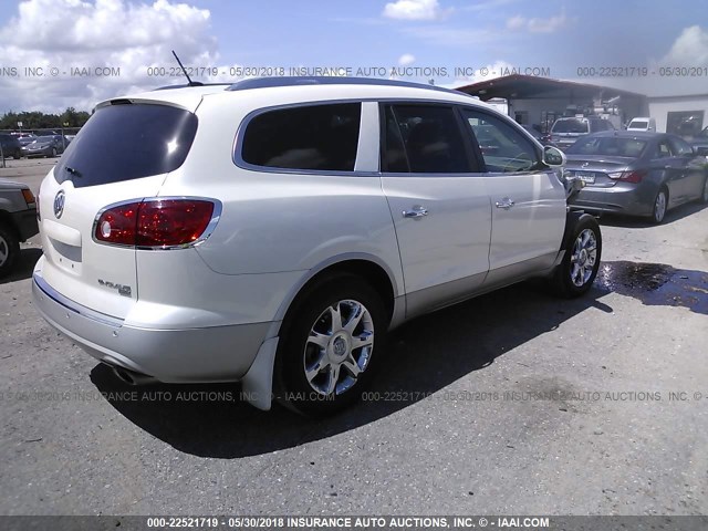 5GALRBED3AJ122200 - 2010 BUICK ENCLAVE CXL WHITE photo 4