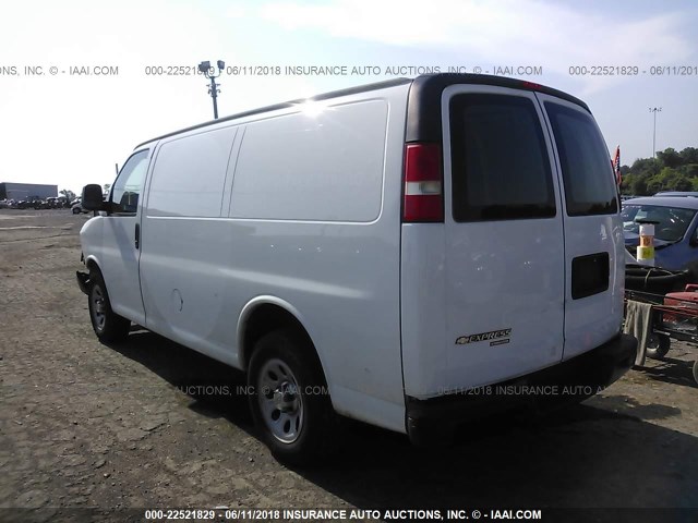 1GCSGAFX8E1112061 - 2014 CHEVROLET EXPRESS G1500  WHITE photo 3