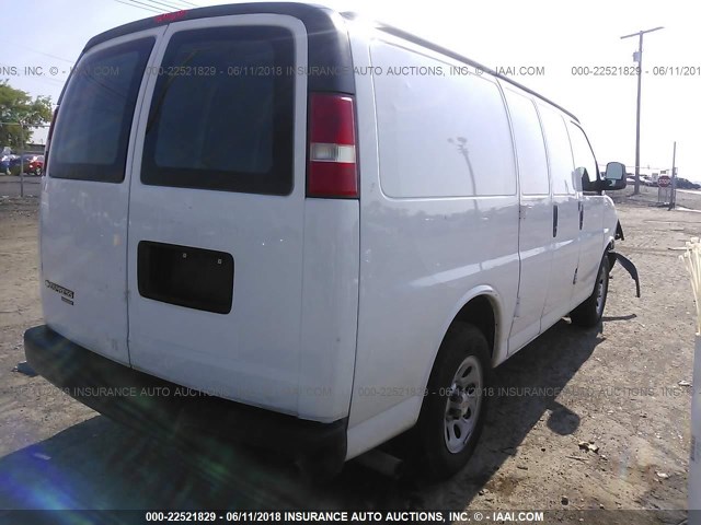 1GCSGAFX8E1112061 - 2014 CHEVROLET EXPRESS G1500  WHITE photo 4