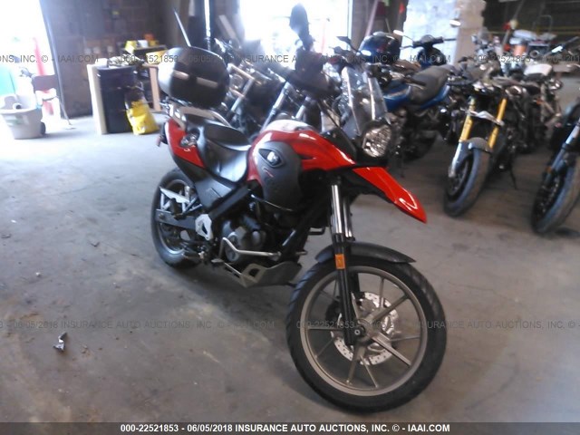 WB1018900CZY94366 - 2012 BMW G650 GS RED photo 1