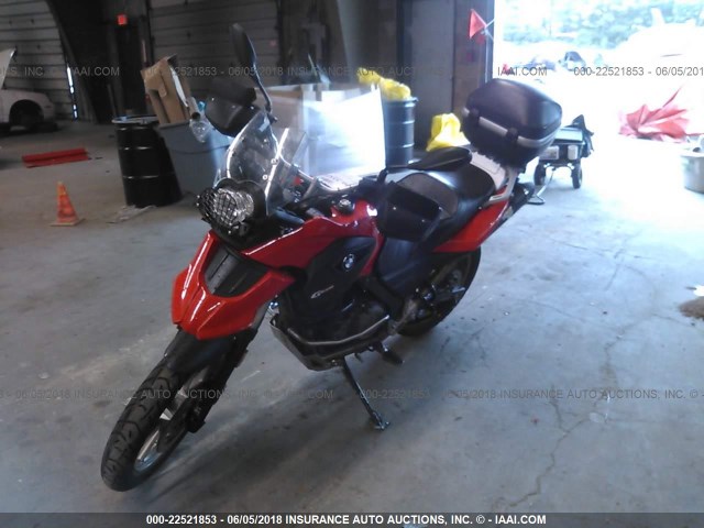 WB1018900CZY94366 - 2012 BMW G650 GS RED photo 2