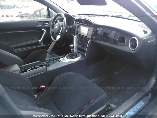 JF1ZNAA19G9702996 - 2016 TOYOTA SCION FR-S შავი ფოტო 5