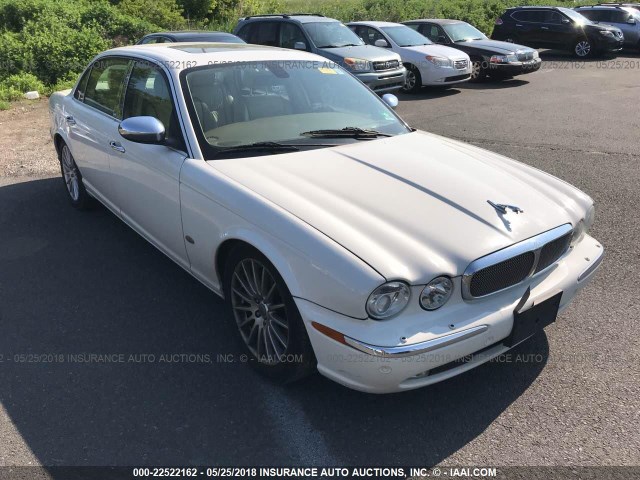 SAJWA79BX7SH16105 - 2007 JAGUAR XJ8 L WHITE photo 1