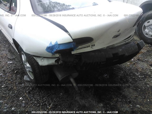 1G1JF524927359804 - 2002 CHEVROLET CAVALIER LS WHITE photo 6