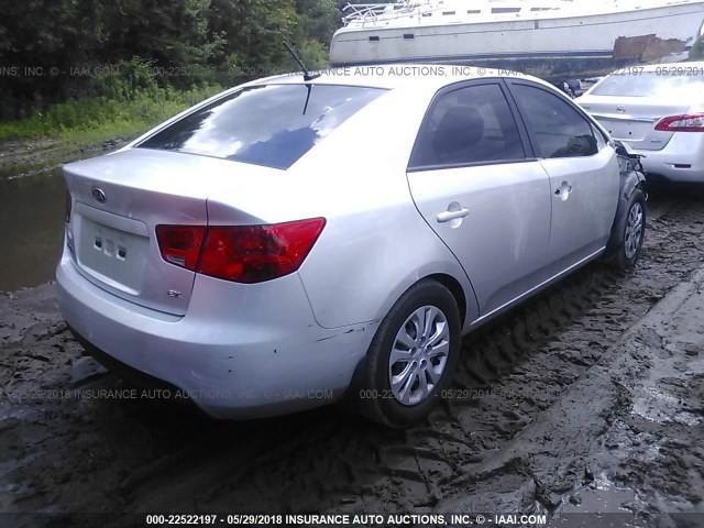 KNAFU4A2XC5499156 - 2012 KIA FORTE EX SILVER photo 4