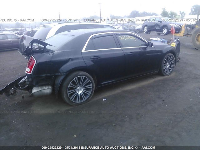 2C3CCABG2DH547183 - 2013 CHRYSLER 300 S BLACK photo 4