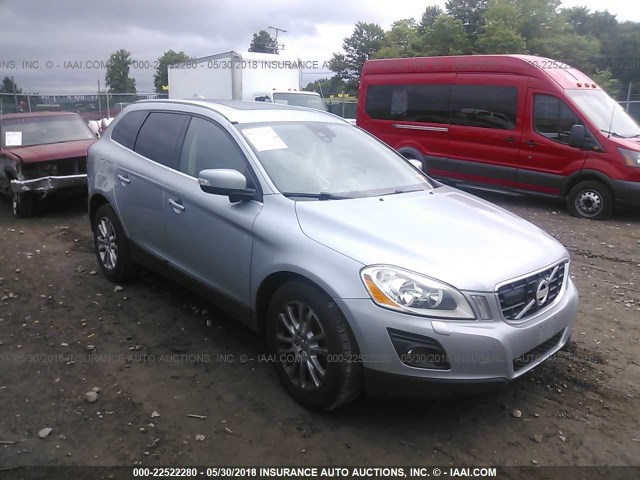 YV4992DZ0A2022049 - 2010 VOLVO XC60 T6 SILVER photo 1