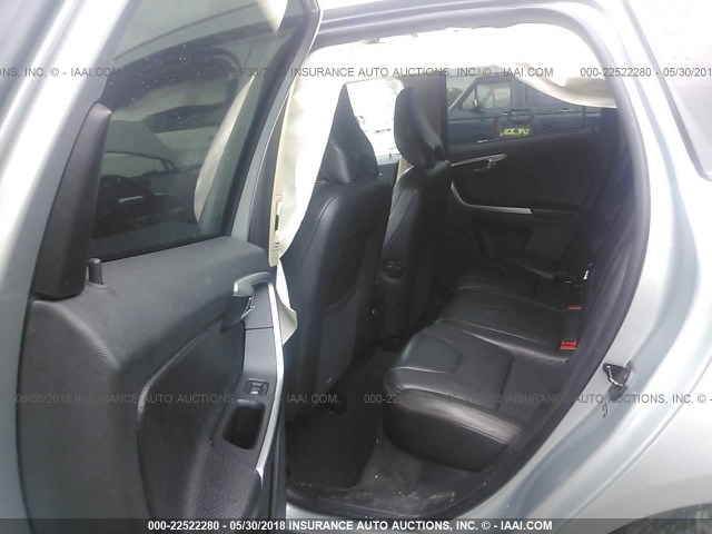 YV4992DZ0A2022049 - 2010 VOLVO XC60 T6 SILVER photo 8