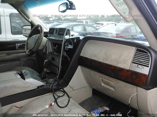 5LMFU28R83LJ15728 - 2003 LINCOLN NAVIGATOR BLACK photo 5