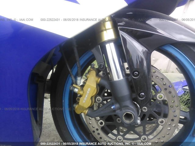 JS1GR7JAX52106241 - 2005 SUZUKI GSX-R750 K BLUE photo 5