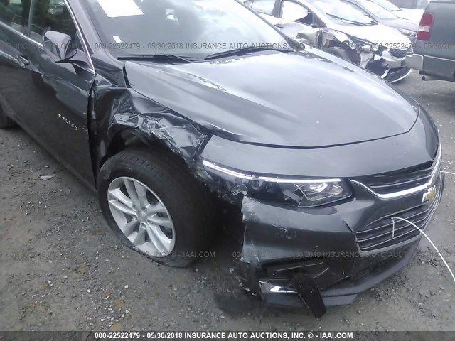 1G1ZD5ST3JF168609 - 2018 CHEVROLET MALIBU LT GRAY photo 6