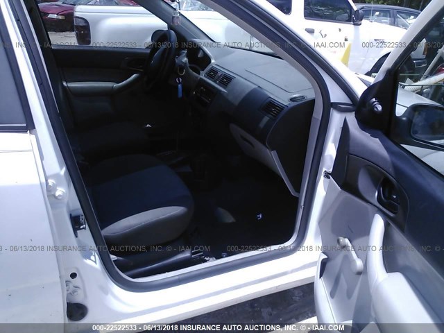 1FAFP34N97W180606 - 2007 FORD FOCUS ZX4/S/SE/SES 白色 照片 5