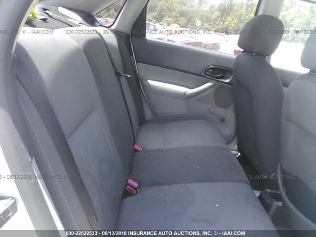 1FAFP34N97W180606 - 2007 FORD FOCUS ZX4/S/SE/SES 白色 照片 8