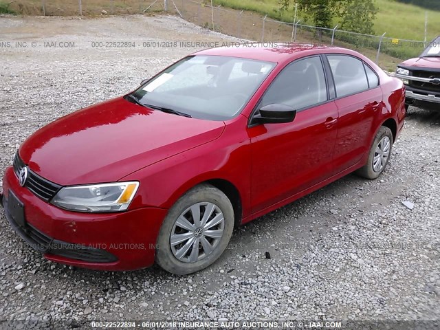 3VW2K7AJ4DM402879 - 2013 VOLKSWAGEN JETTA S RED photo 2