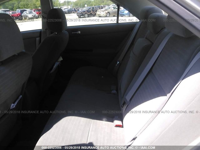 4T1BE32K75U537678 - 2005 TOYOTA CAMRY LE/XLE/SE ვერცხლისფერი ფოტო 8