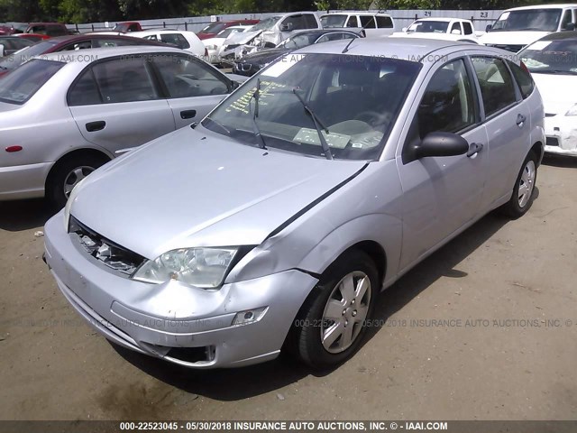 1FAFP37N17W349559 - 2007 FORD FOCUS ZX5/S/SE/SES SILVER photo 2