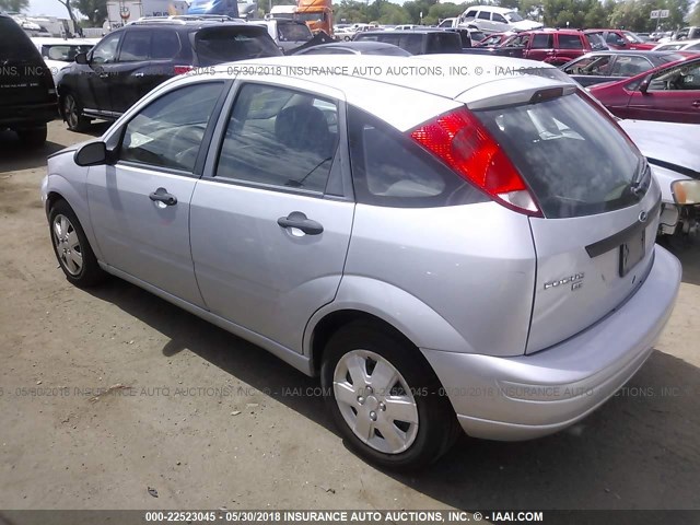1FAFP37N17W349559 - 2007 FORD FOCUS ZX5/S/SE/SES 银色 照片 3