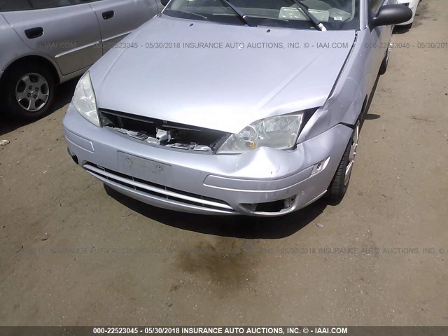 1FAFP37N17W349559 - 2007 FORD FOCUS ZX5/S/SE/SES 银色 照片 6
