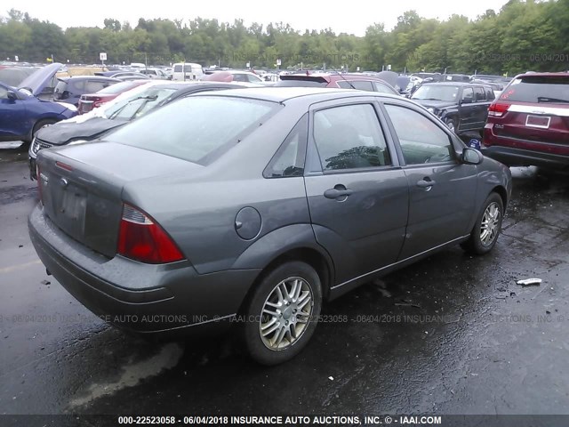 1FAHP34N67W351790 - 2007 FORD FOCUS ZX4/S/SE/SES 灰色 照片 4