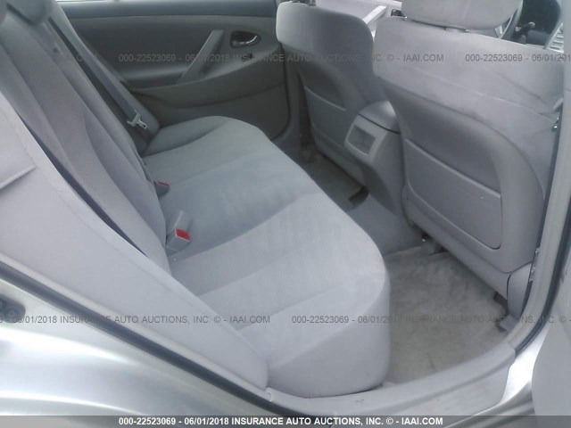4T4BE46K59R135315 - 2009 TOYOTA CAMRY SE/LE/XLE SILVER photo 8