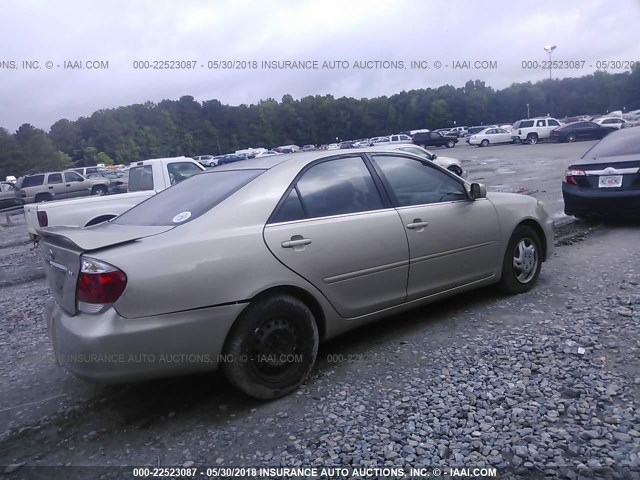 4T1BE32K75U067877 - 2005 TOYOTA CAMRY LE/XLE/SE ოქროსფერი ფოტო 4