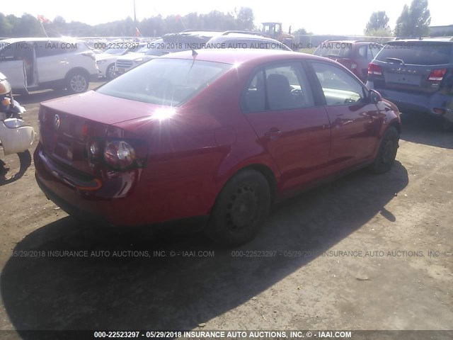 3VWJZ71KX8M054639 - 2008 VOLKSWAGEN JETTA S RED photo 4