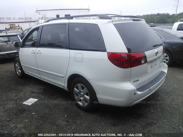 5TDZK23C28S140692 - 2008 TOYOTA SIENNA CE/LE WHITE photo 3