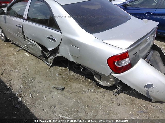 4T1BF32K13U054472 - 2003 TOYOTA CAMRY LE/XLE/SE ვერცხლისფერი ფოტო 6