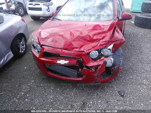 1G1JB6SH3C4219349 - 2012 CHEVROLET SONIC LS 红色 照片 6
