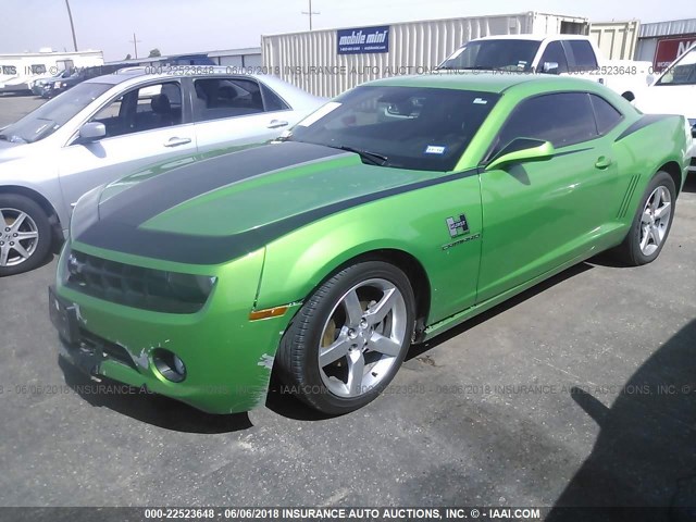 2G1FA1ED2B9125348 - 2011 CHEVROLET CAMARO LS GREEN photo 2