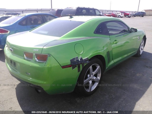 2G1FA1ED2B9125348 - 2011 CHEVROLET CAMARO LS GREEN photo 4