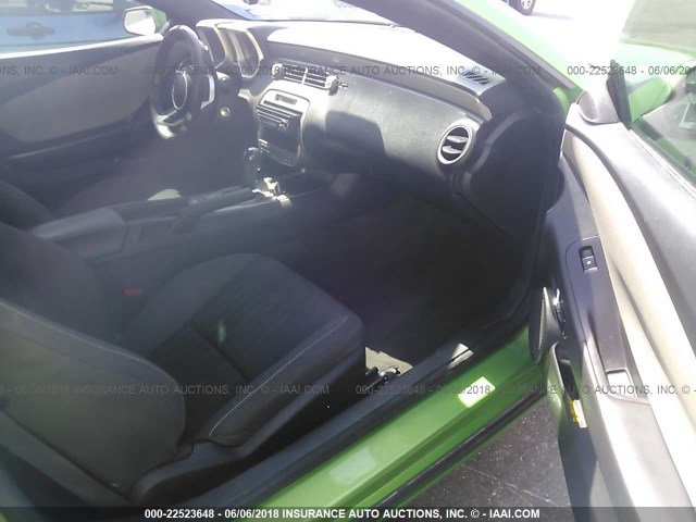 2G1FA1ED2B9125348 - 2011 CHEVROLET CAMARO LS GREEN photo 5