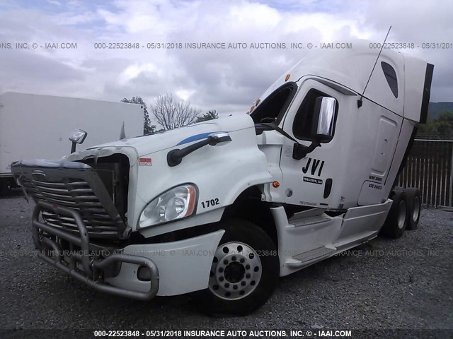 1FUJGLBG2CSBS5534 - 2012 FREIGHTLINER CASCADIA 125  WHITE photo 2