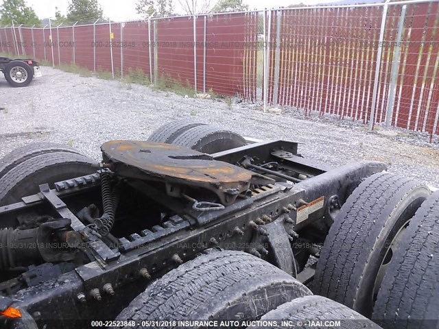 1FUJGLBG2CSBS5534 - 2012 FREIGHTLINER CASCADIA 125  WHITE photo 7