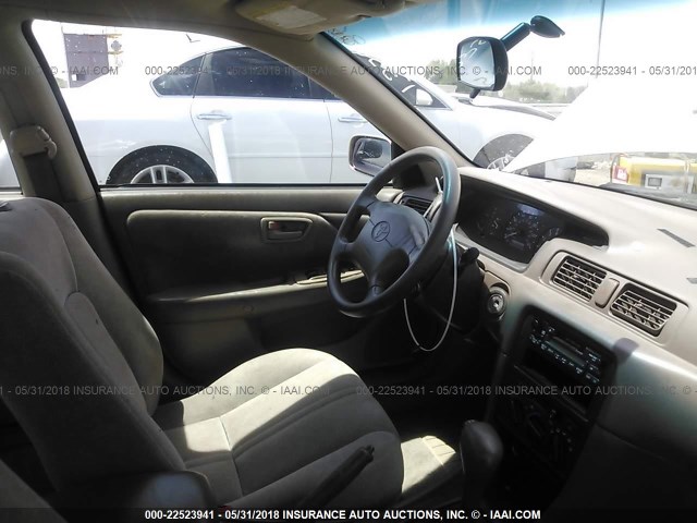 4T1BG22K1WU218086 - 1998 TOYOTA CAMRY CE/LE/XLE GOLD photo 5