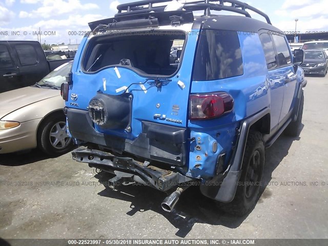 JTEBU11F670031491 - 2007 TOYOTA FJ CRUISER BLUE photo 4