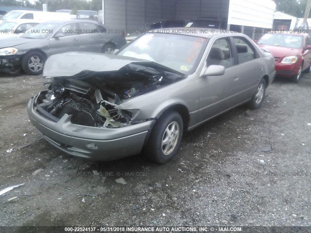 4T1BG28K8WU280608 - 1998 TOYOTA CAMRY CE/LE/XLE TAN photo 2