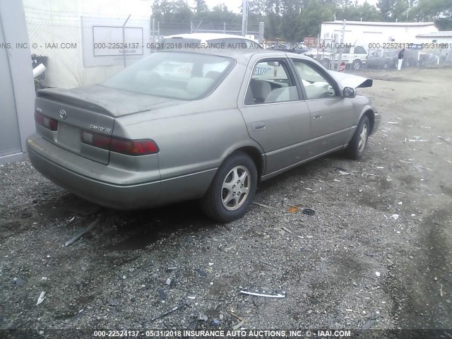4T1BG28K8WU280608 - 1998 TOYOTA CAMRY CE/LE/XLE TAN photo 4