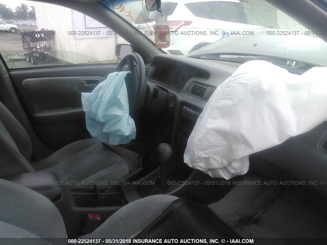 4T1BG28K8WU280608 - 1998 TOYOTA CAMRY CE/LE/XLE TAN photo 5