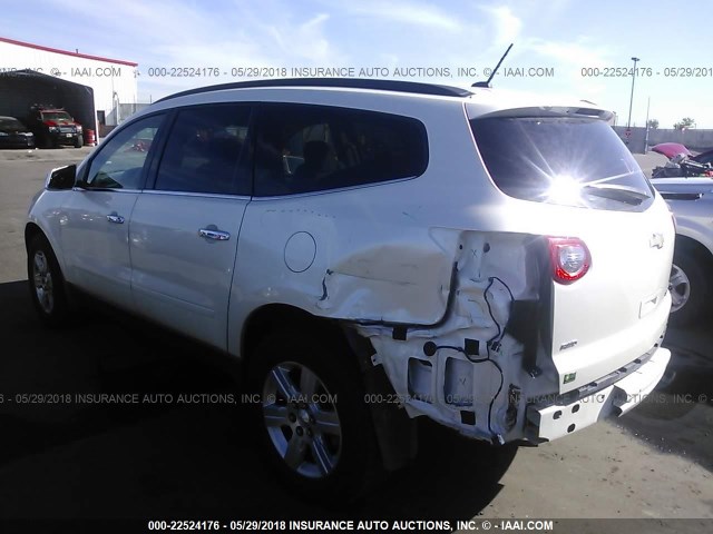 1GNKVGED6CJ112855 - 2012 CHEVROLET TRAVERSE LT WHITE photo 3