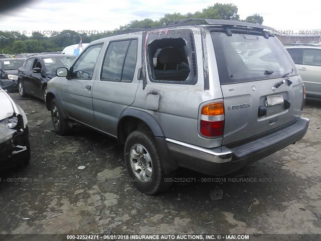 JN8AR05S6XW324070 - 1999 NISSAN PATHFINDER XE/LE SILVER photo 3