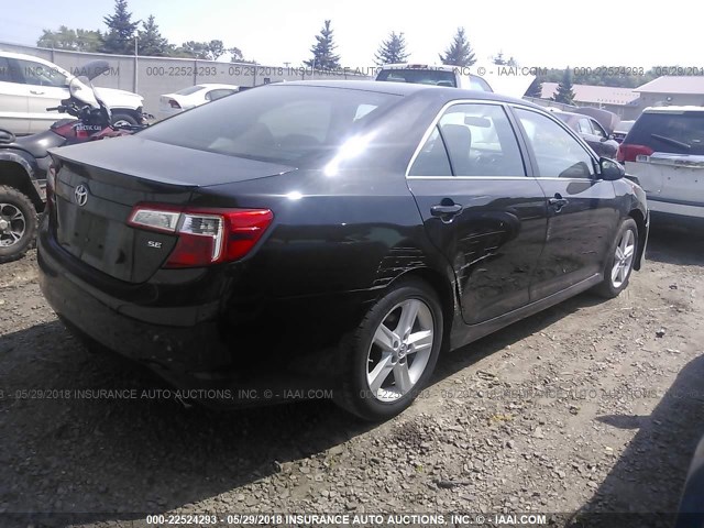 4T1BF1FK3EU439422 - 2014 TOYOTA CAMRY L/SE/LE/XLE შავი ფოტო 4
