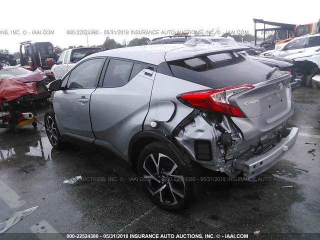 NMTKHMBX7JR031472 - 2018 TOYOTA C-HR XLE/XLE PREMIUM SILVER photo 3