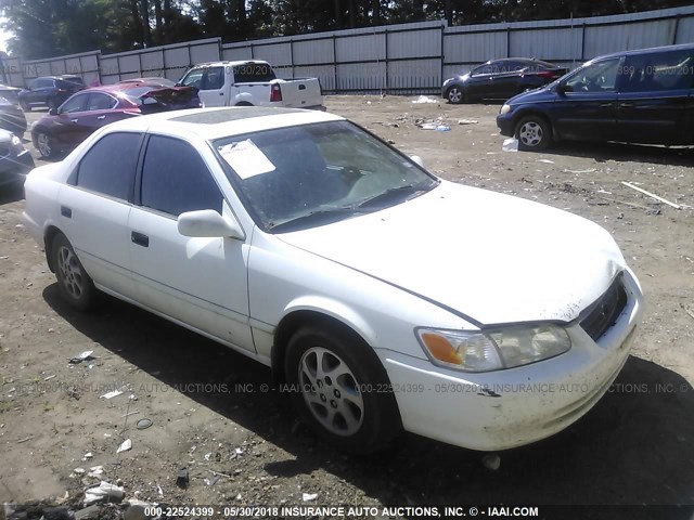 4T1BG22K4YU935889 - 2000 TOYOTA CAMRY CE/LE/XLE WHITE photo 1