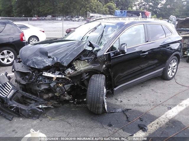 5LMCJ2C99HUL00097 - 2017 LINCOLN MKC SELECT შავი ფოტო 2