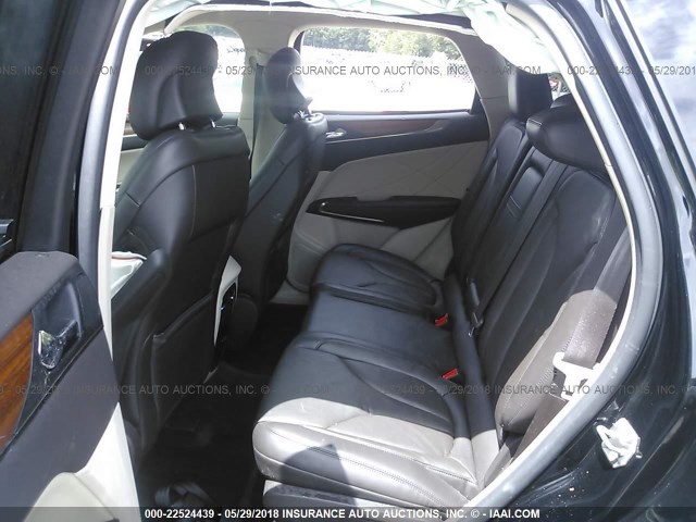 5LMCJ2C99HUL00097 - 2017 LINCOLN MKC SELECT შავი ფოტო 8