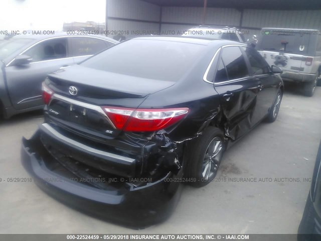 4T1BF1FK7GU548467 - 2016 TOYOTA CAMRY LE/XLE/SE/XSE BLACK photo 4