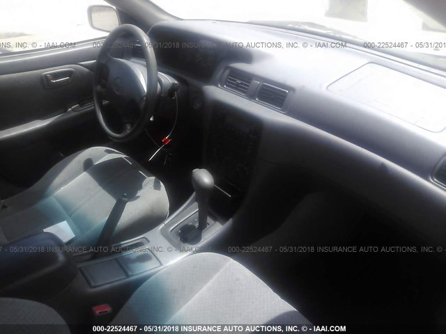 4T1BG22KX1U798088 - 2001 TOYOTA CAMRY CE/LE/XLE SILVER photo 5