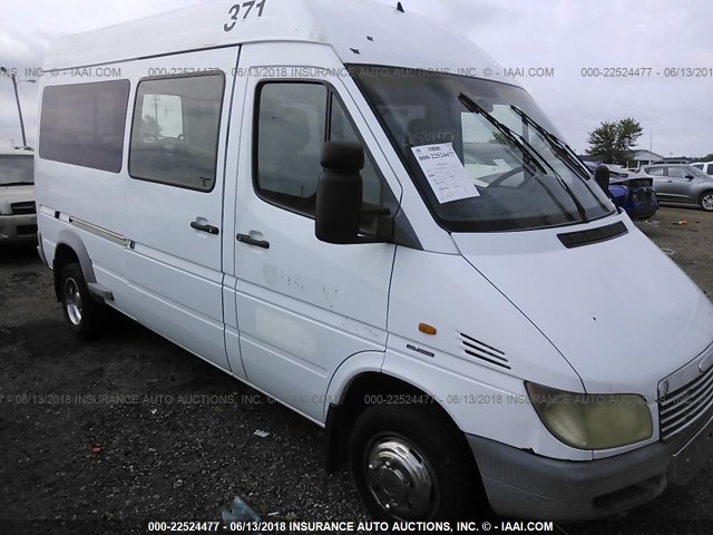 WD2YD441325332097 - 2002 FREIGHTLINER 2500 SPRINTER 2500 WHITE photo 1